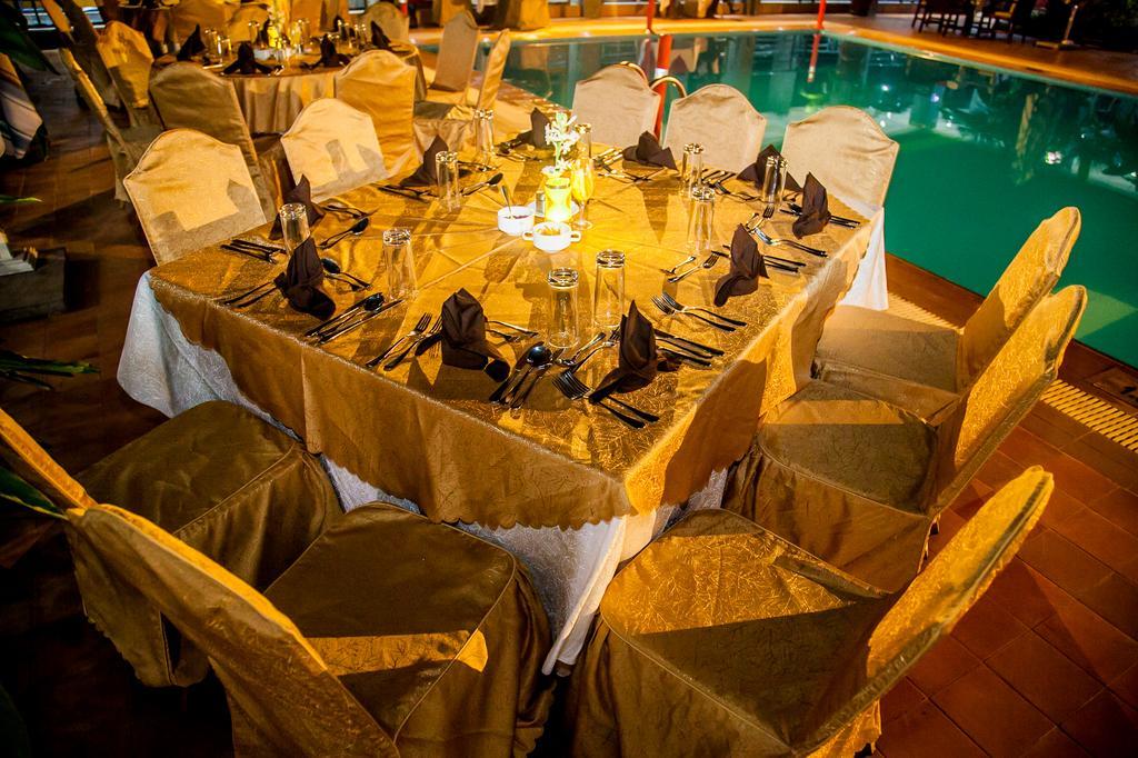 Grand Legacy Hotel Kigali Ngoại thất bức ảnh